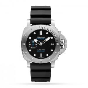 Panerai Submersible Men Automatic Black Rubber Watch PAM00973